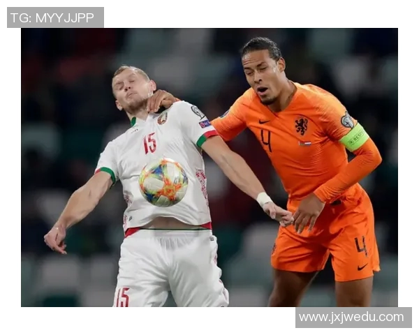 足球场上的乌龙时刻：球星搞笑失误引爆全场笑点